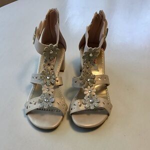Girls cream floral sandals